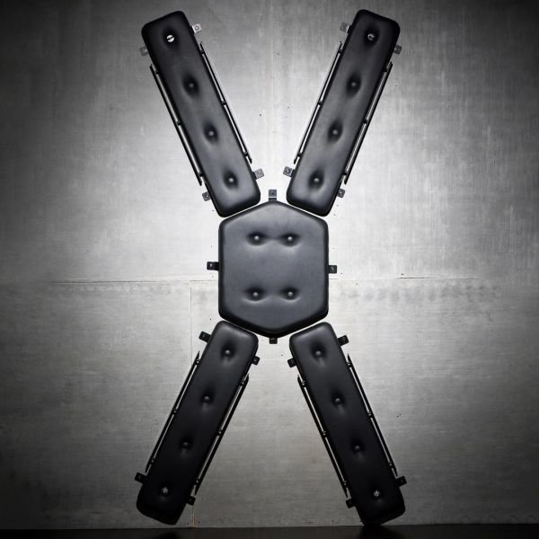 XR Brands Masters Andreaskreuz - Schwarz