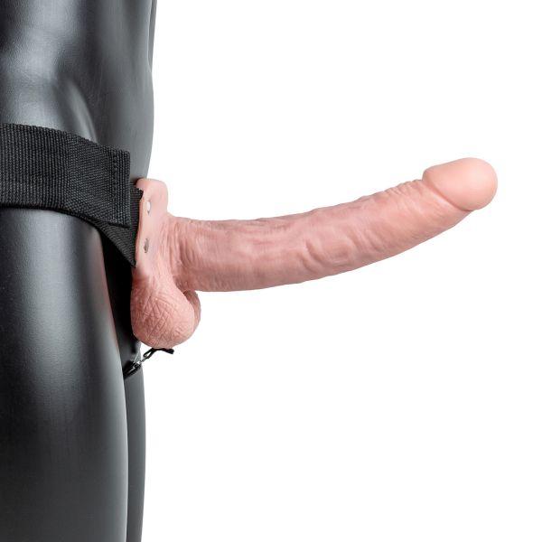 RealRock Vibrierender hohler Strap-On mit Hodenanhang - 23 cm - Hautfarben