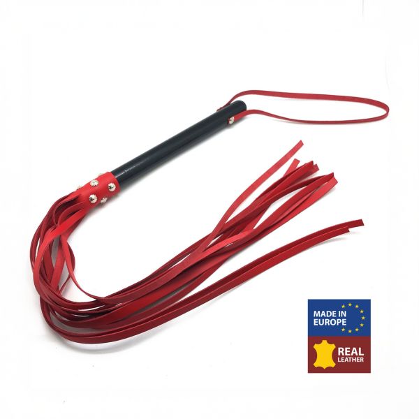 Red Leather Martinet mit Holzgriff und Lederriemen - 78 cm - Rot